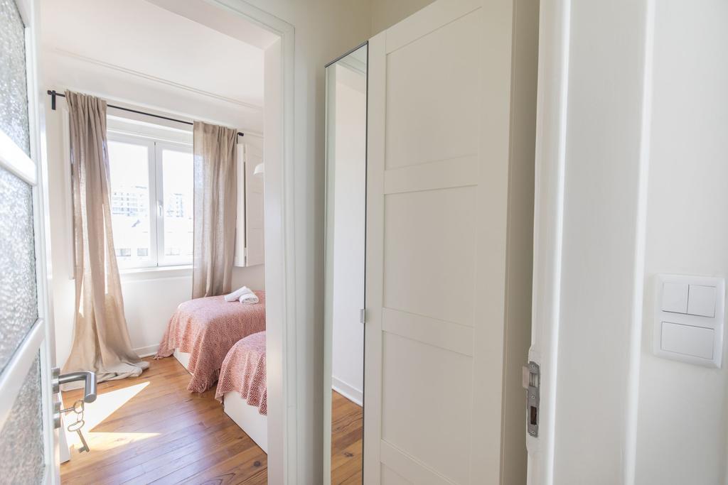 Lovelystay - Bonsai Light And Comfort Flat Lisboa الغرفة الصورة